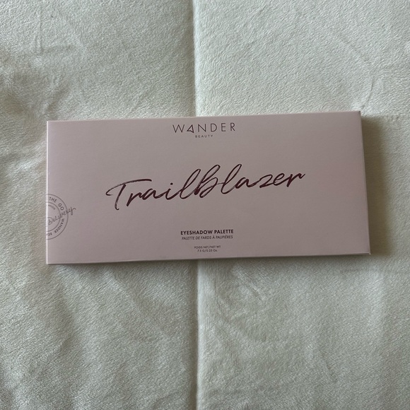 WANDER BEAUTY Trailblazer Eyeshadow Palette - Picture 2 of 3